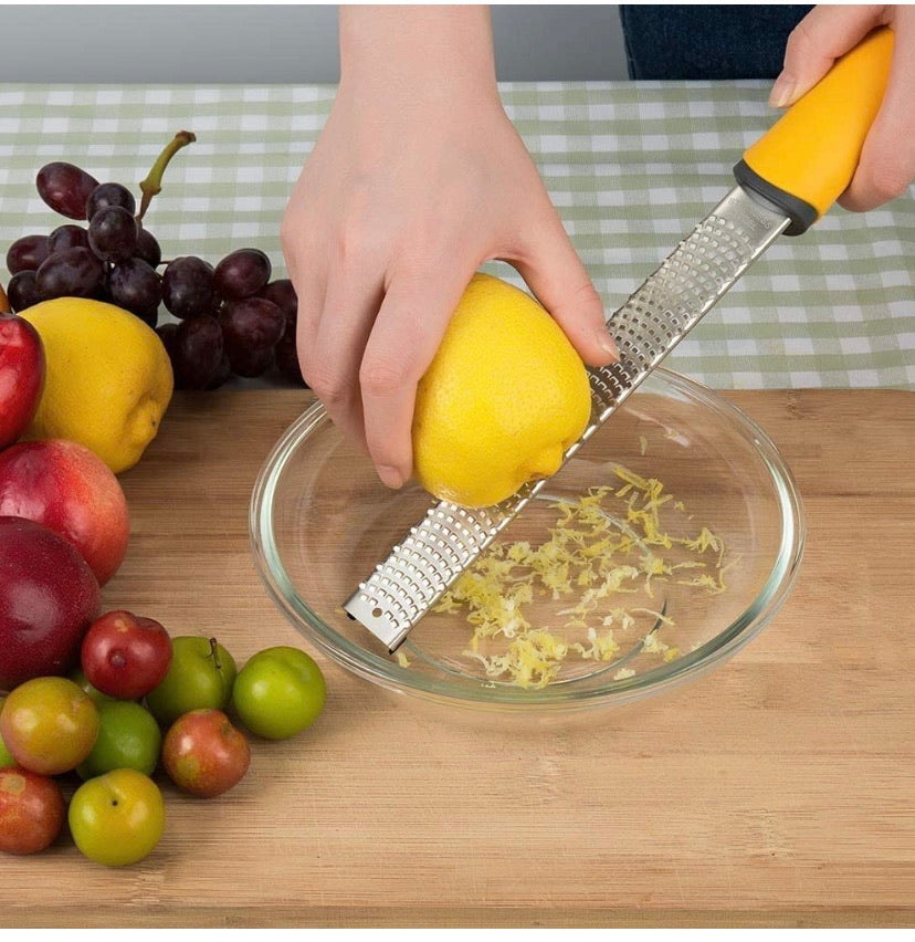 Stainless-Steel Fine Grater & Zester with Cover and Brush