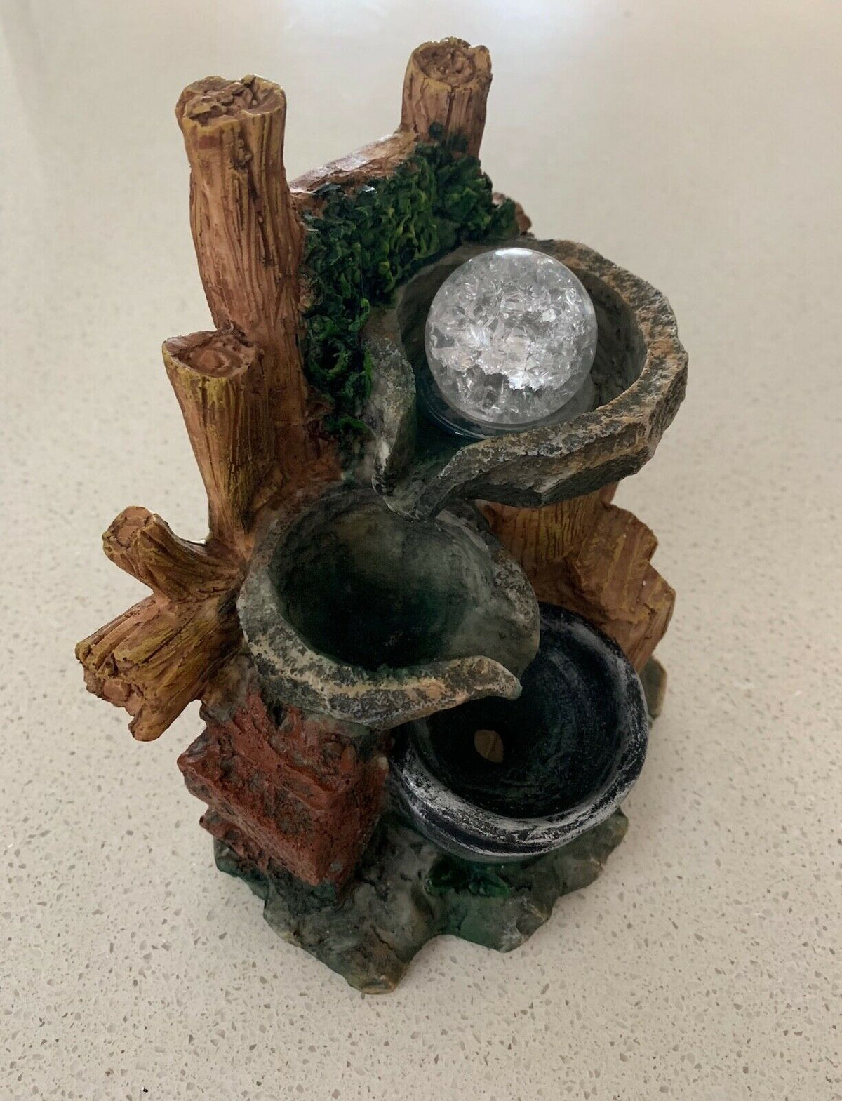 Vivid décor waterfountain